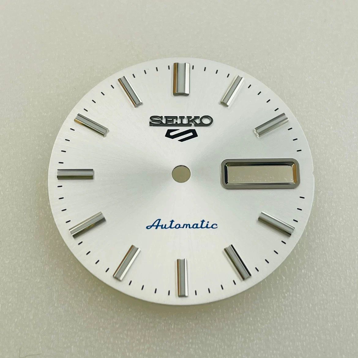 Log luminous dial