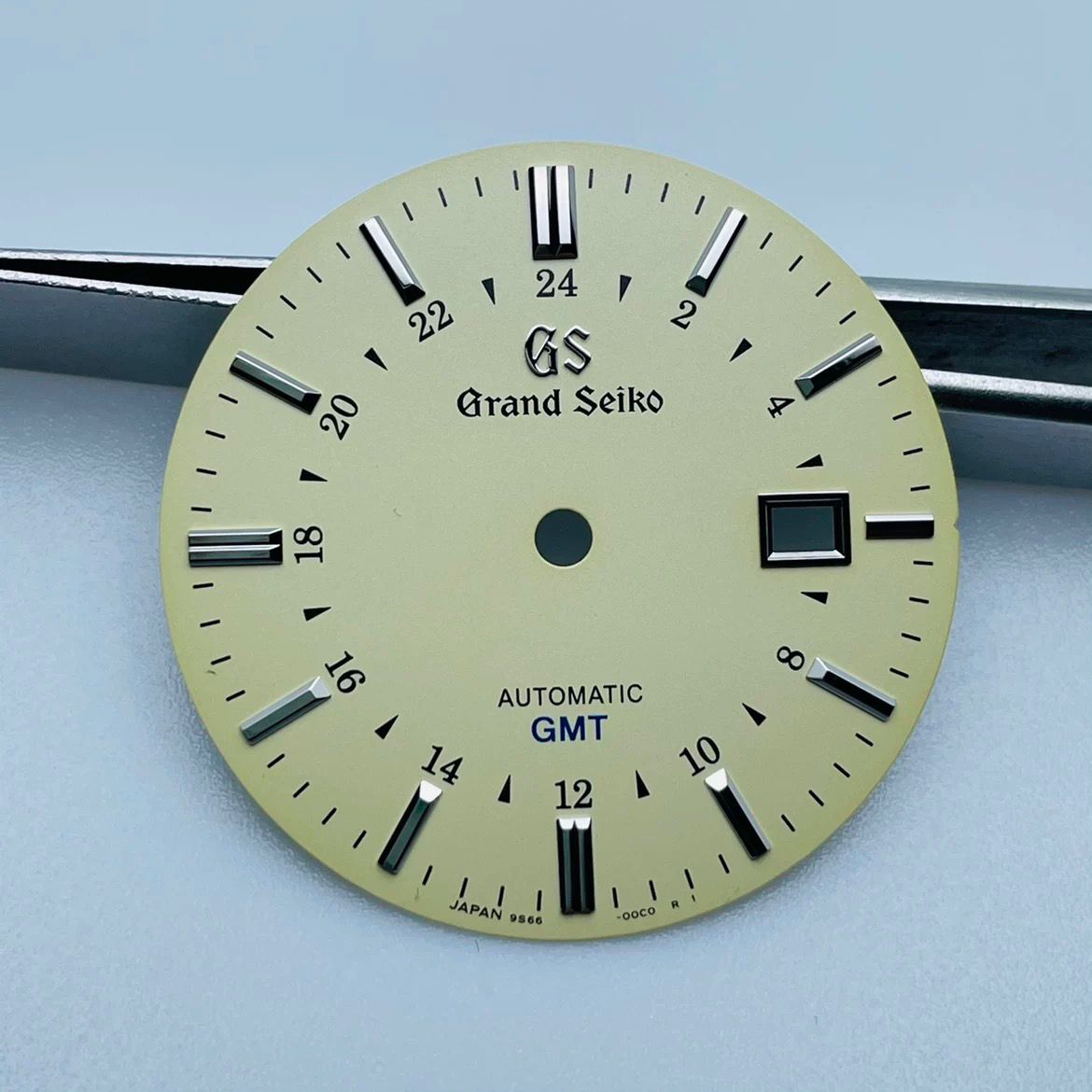 GMT diving table NH35 face plate dual time zone display
