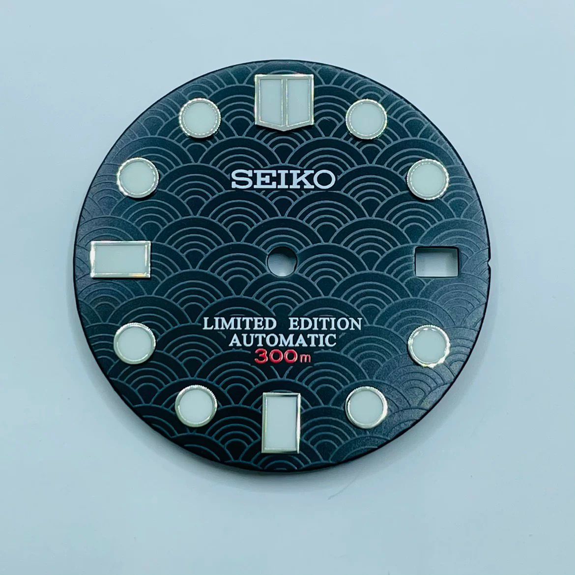 Fish scale dial