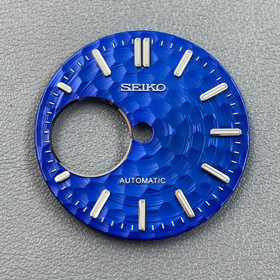 Hollow diving watch basin